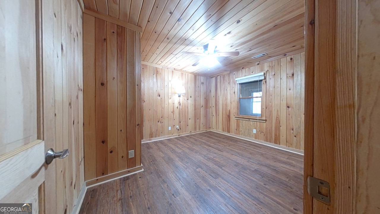 505 Long Mountain Drive Lakemont GA 30552