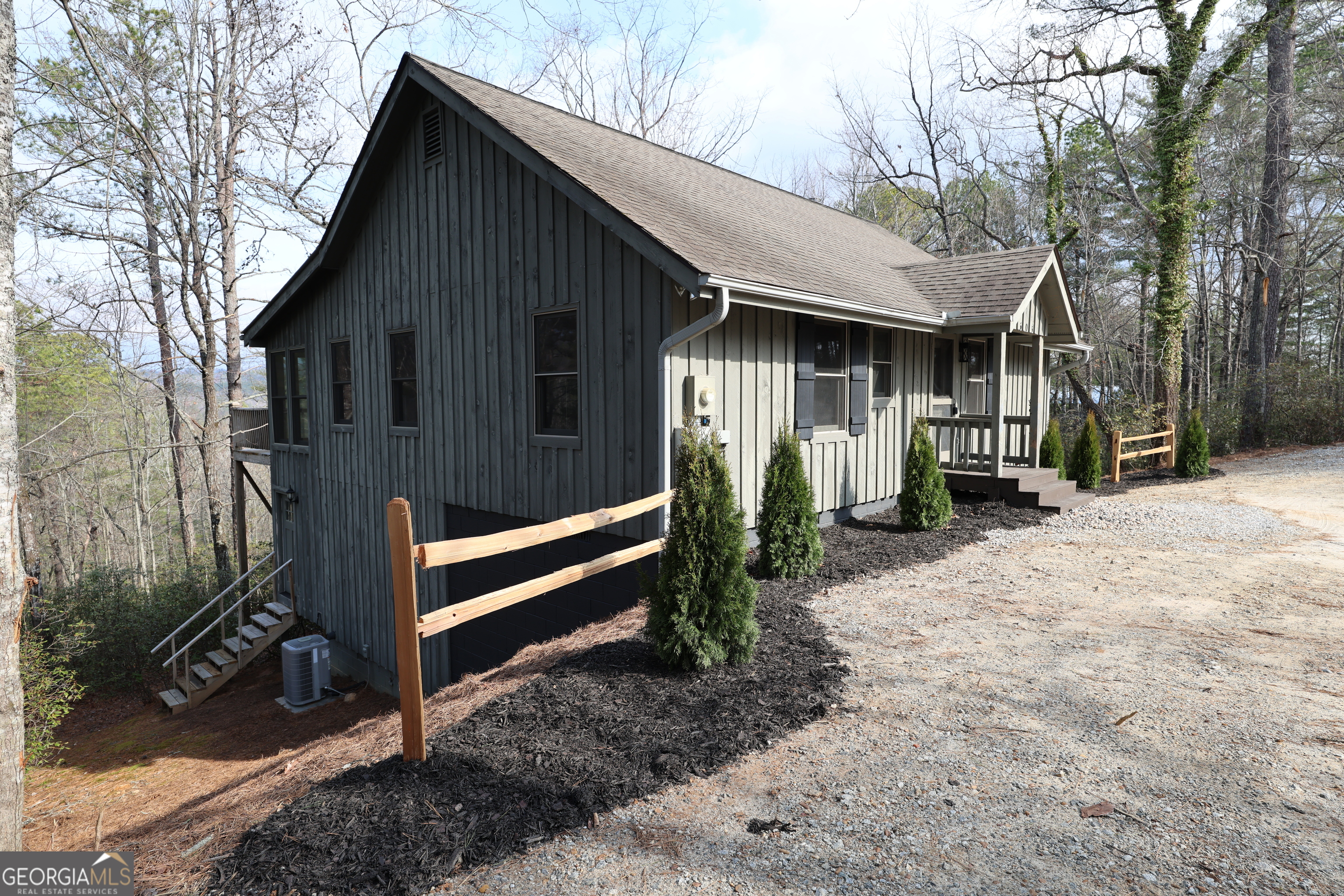505 Long Mountain Drive Lakemont GA 30552