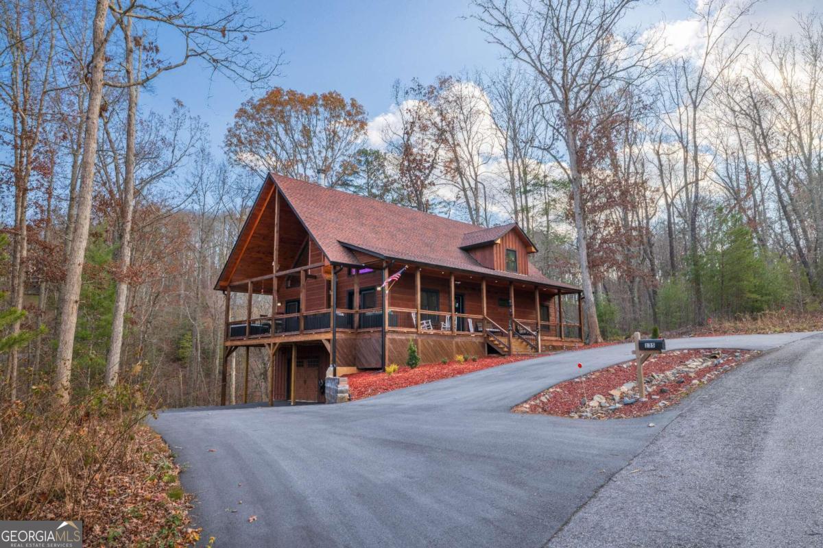 135 Grayson Point Blue Ridge GA 30513