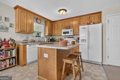 96 Creekside Drive Mccaysville GA 30555