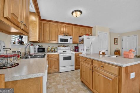 96 Creekside Drive Mccaysville GA 30555