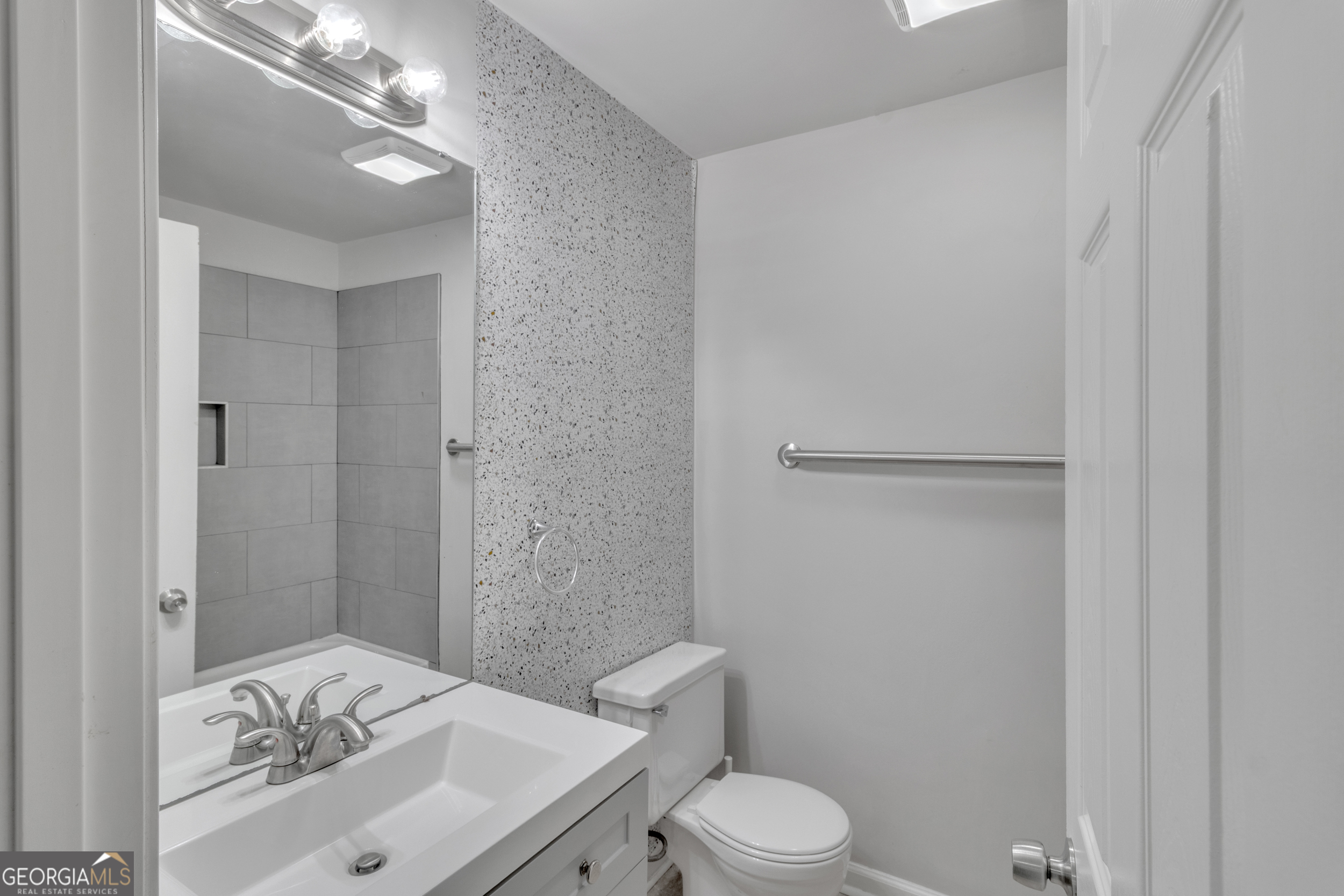 360 Hemlock Drive Lawrenceville GA 30046