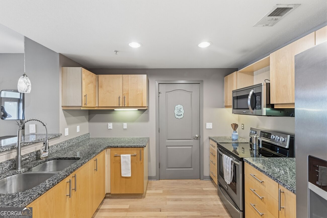 390 17th Street NW Atlanta GA 30363