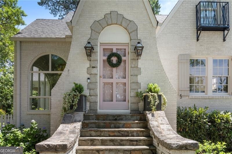 2203 Howell Mill Road NW Atlanta GA 30318