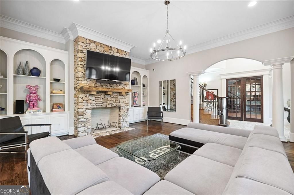 11140 W. Road Roswell GA 30075