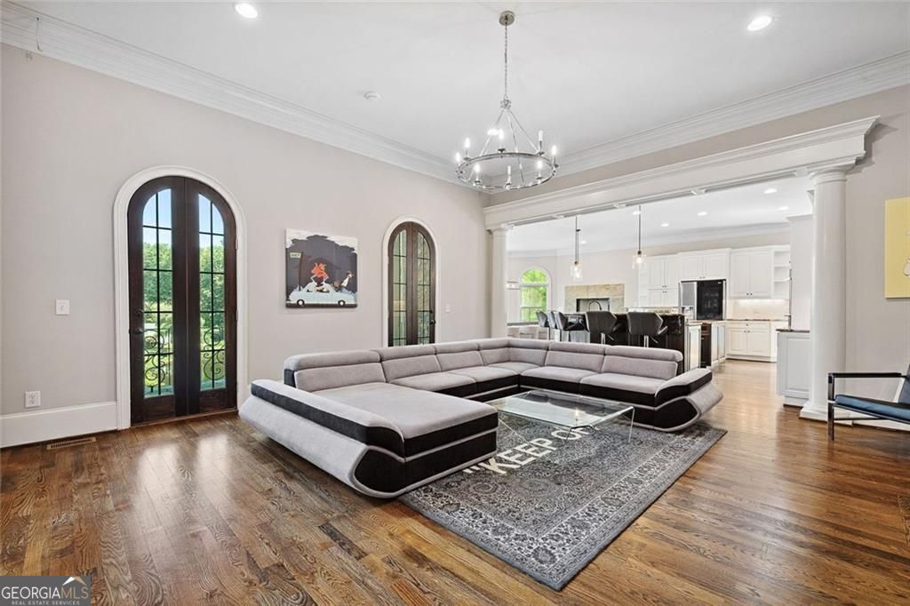 11140 W. Road Roswell GA 30075