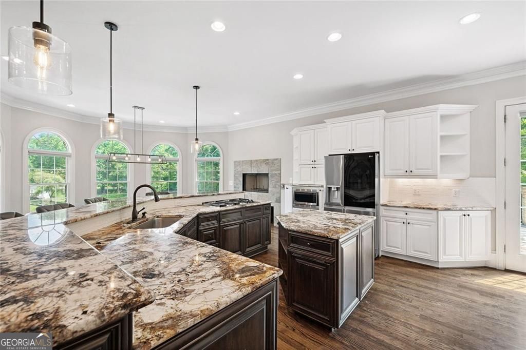 11140 W. Road Roswell GA 30075