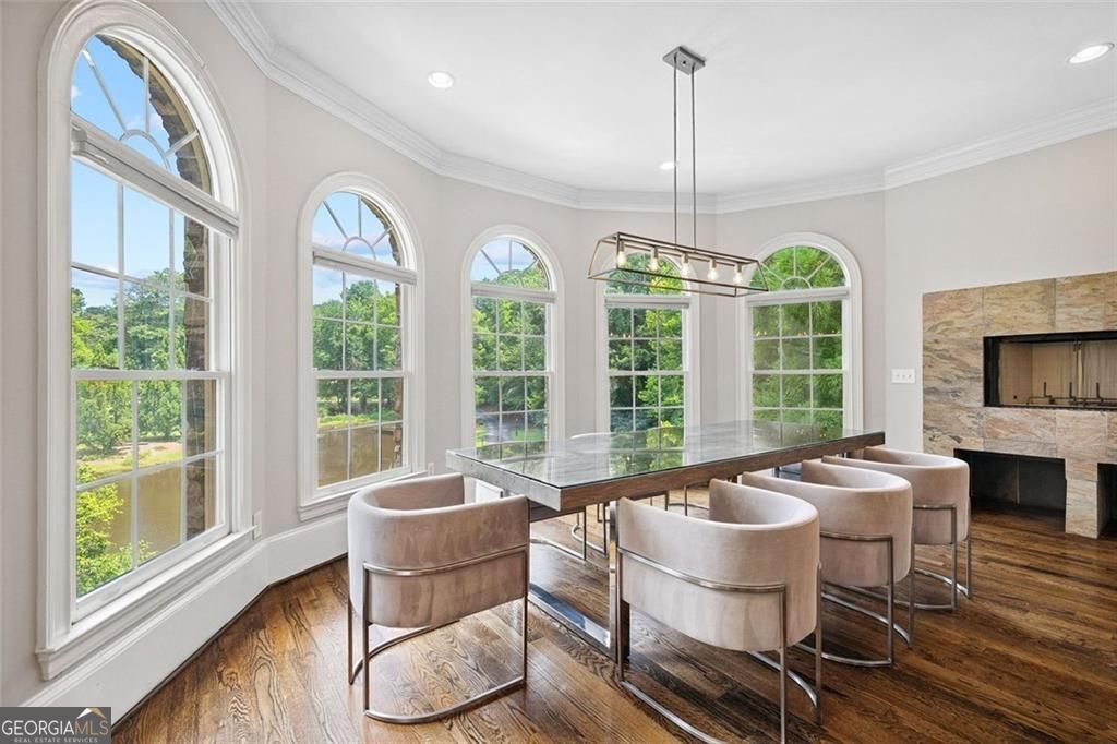 11140 W. Road Roswell GA 30075