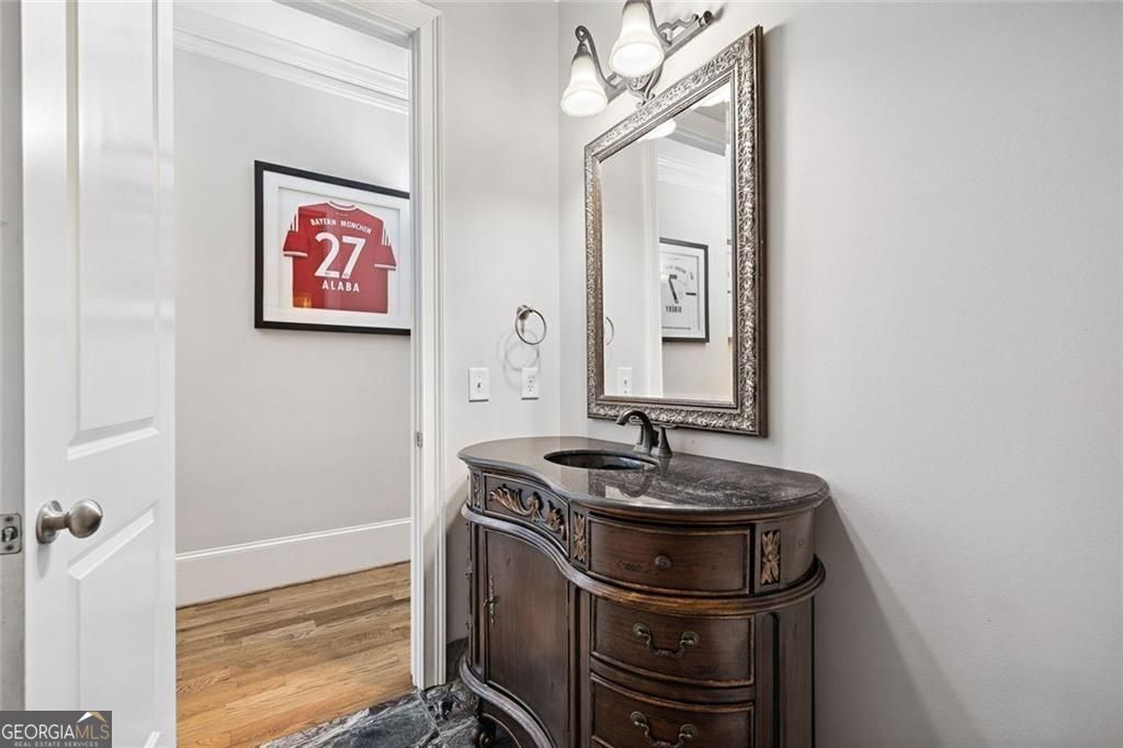 11140 W. Road Roswell GA 30075