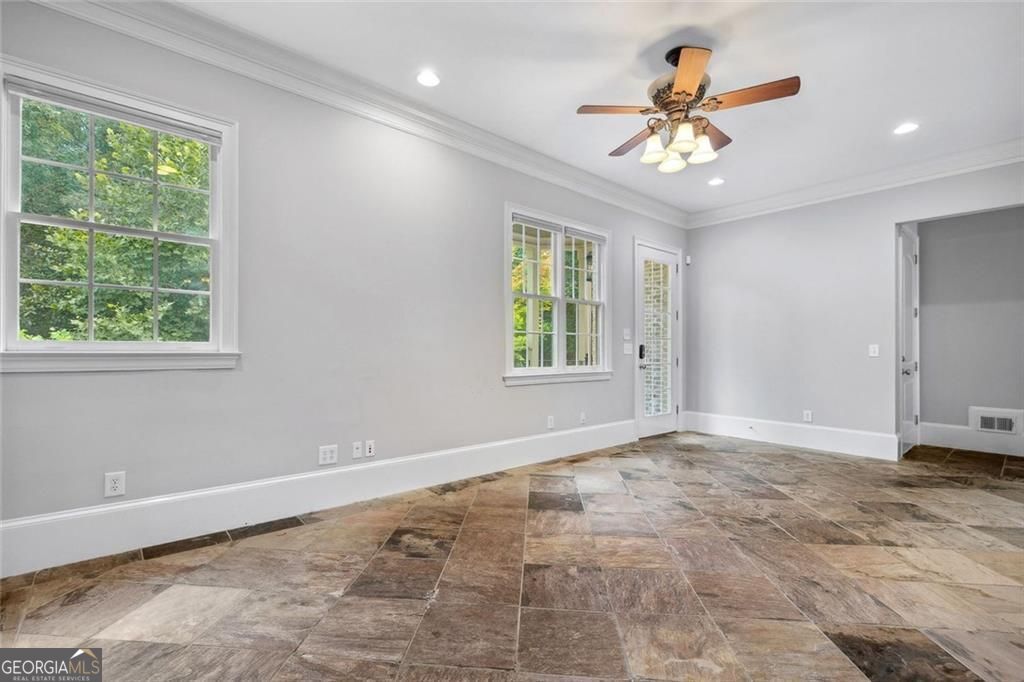 11140 W. Road Roswell GA 30075