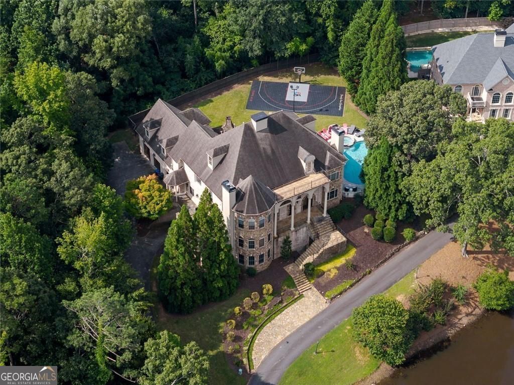 11140 W. Road Roswell GA 30075