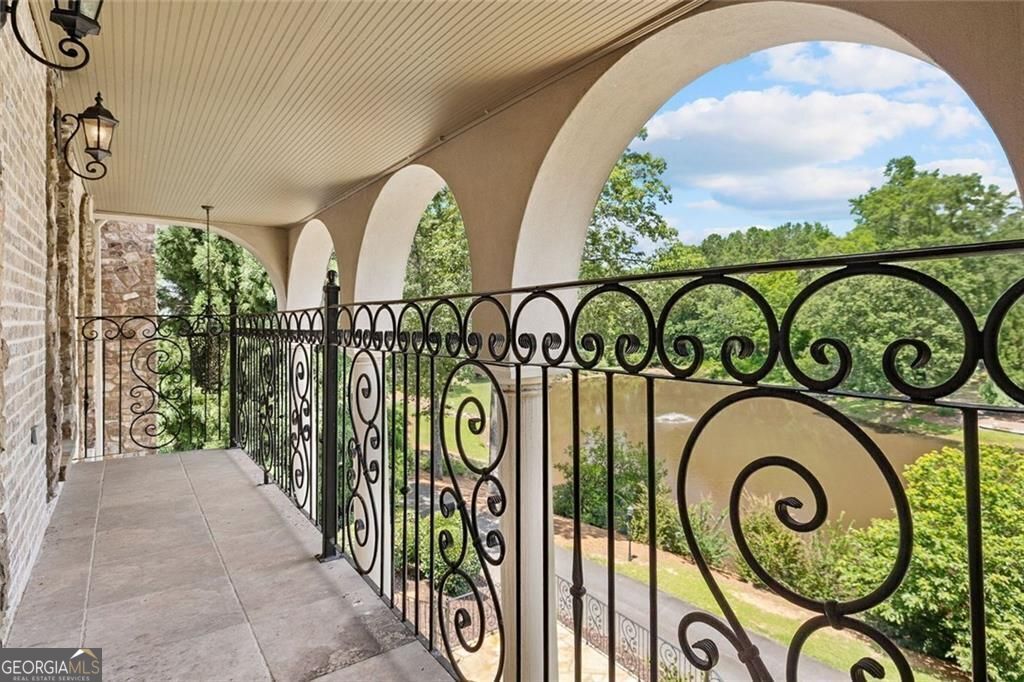 11140 W. Road Roswell GA 30075