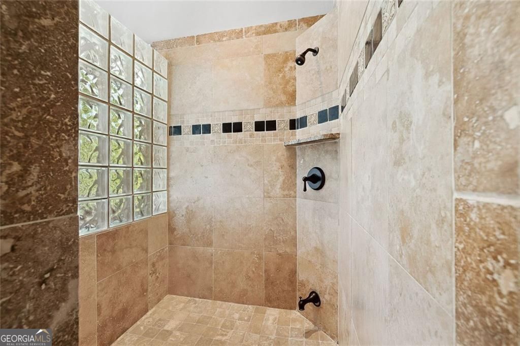 11140 W. Road Roswell GA 30075