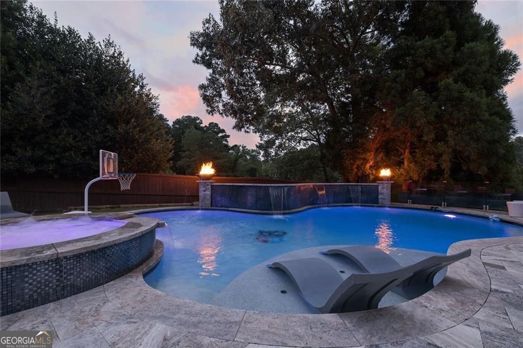 11140 W. Road Roswell GA 30075