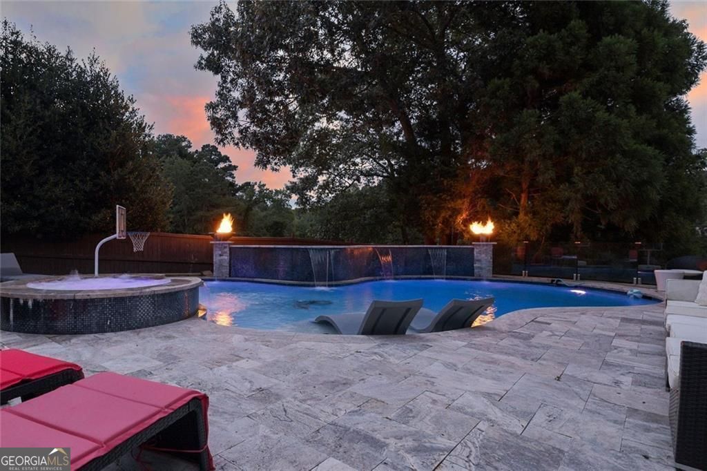 11140 W. Road Roswell GA 30075