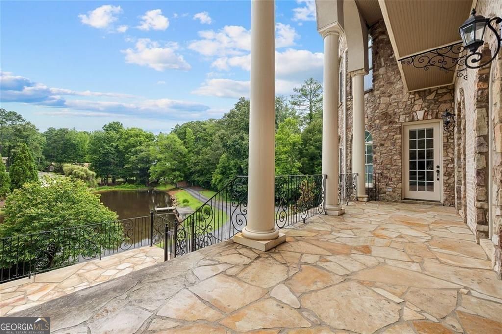 11140 W. Road Roswell GA 30075