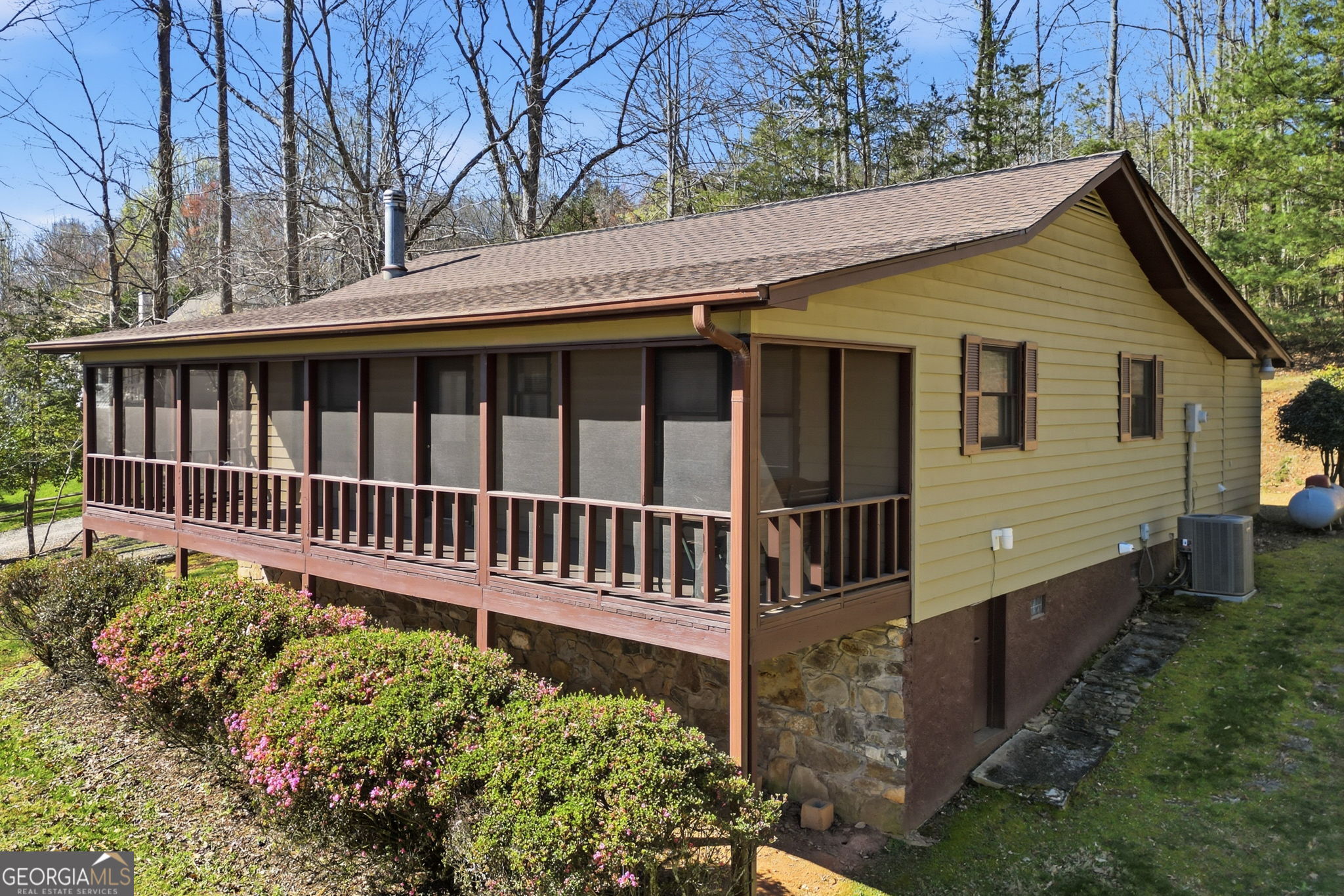 2083 Wood Lake Lane Young Harris GA 30582