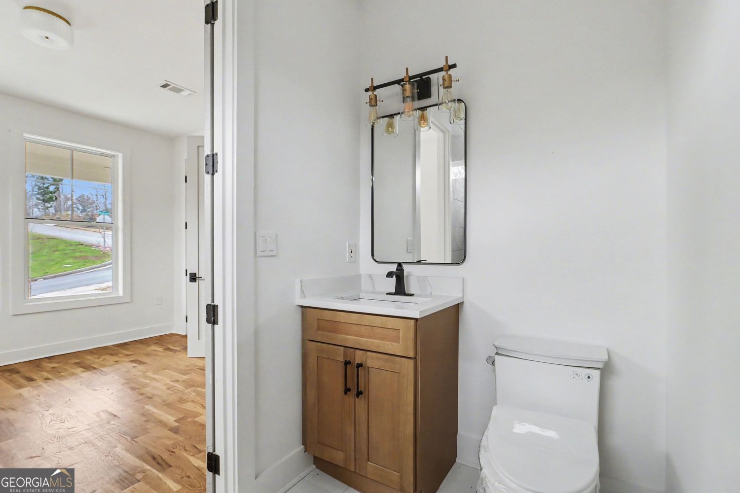 327 Ohm Avenue Scottdale GA 30079