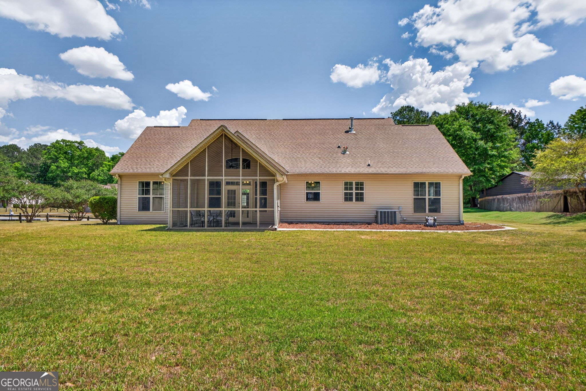 127 Lambdin Circle Barnesville GA 30204