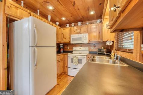 76 Channing Hollow Morganton GA 30560