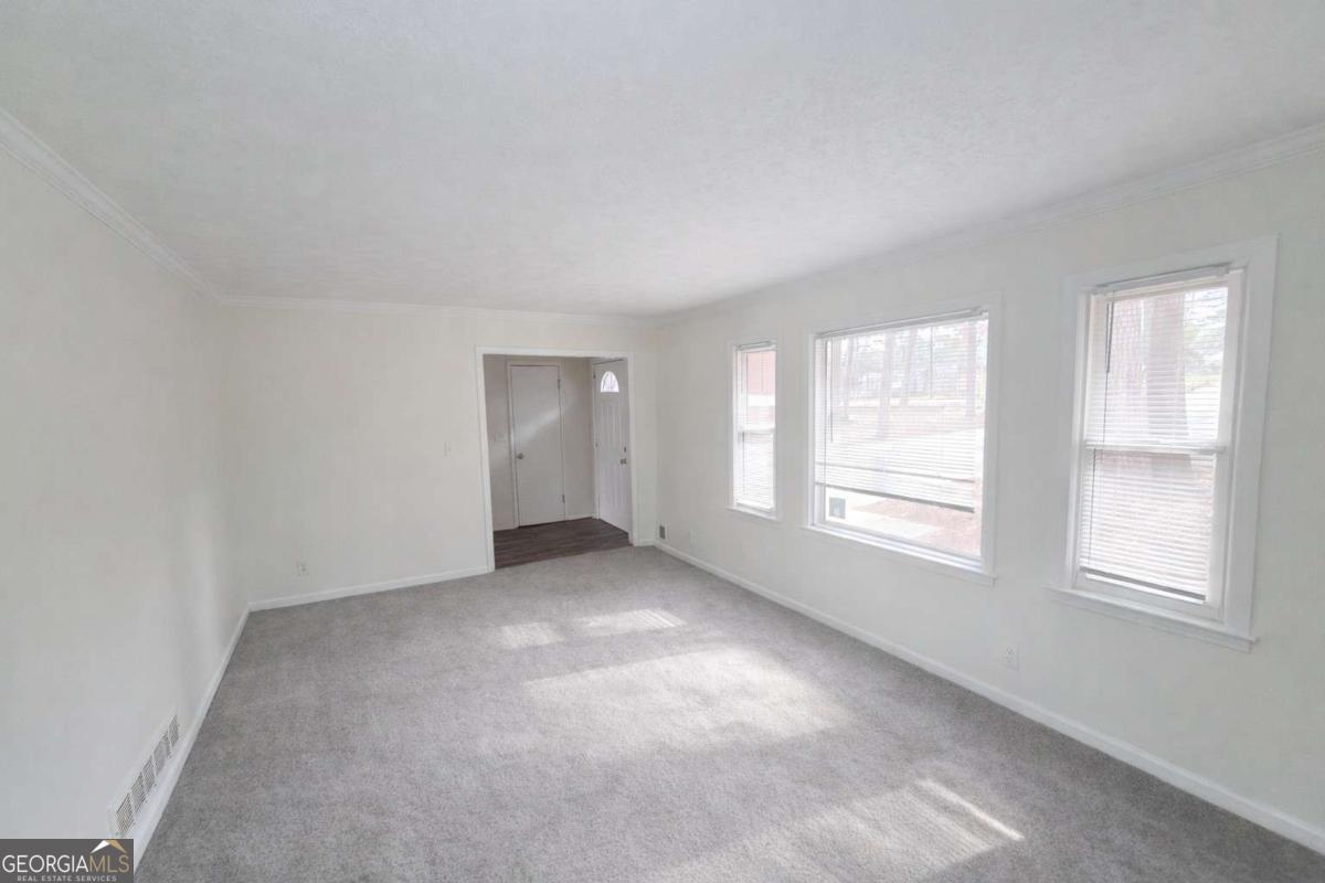 5350 Rockbridge Road Stone Mountain GA 30088
