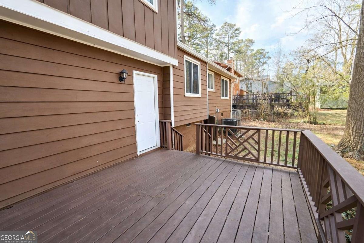 5350 Rockbridge Road Stone Mountain GA 30088