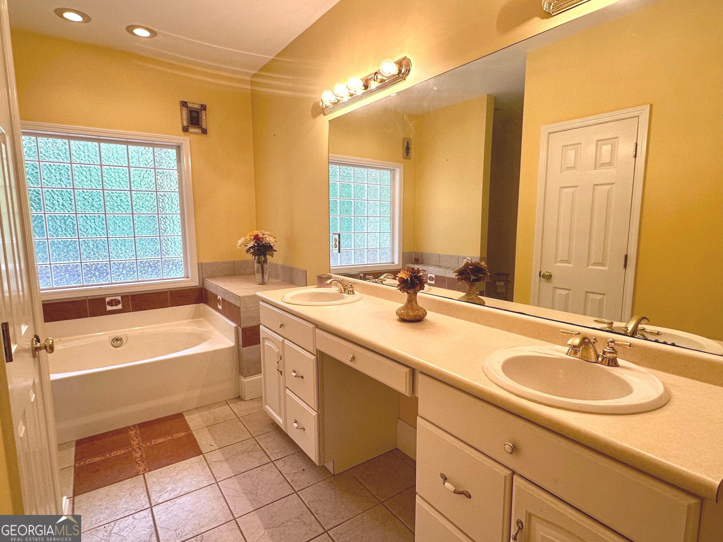 4446 Gillsville Highway Gillsville GA 30543