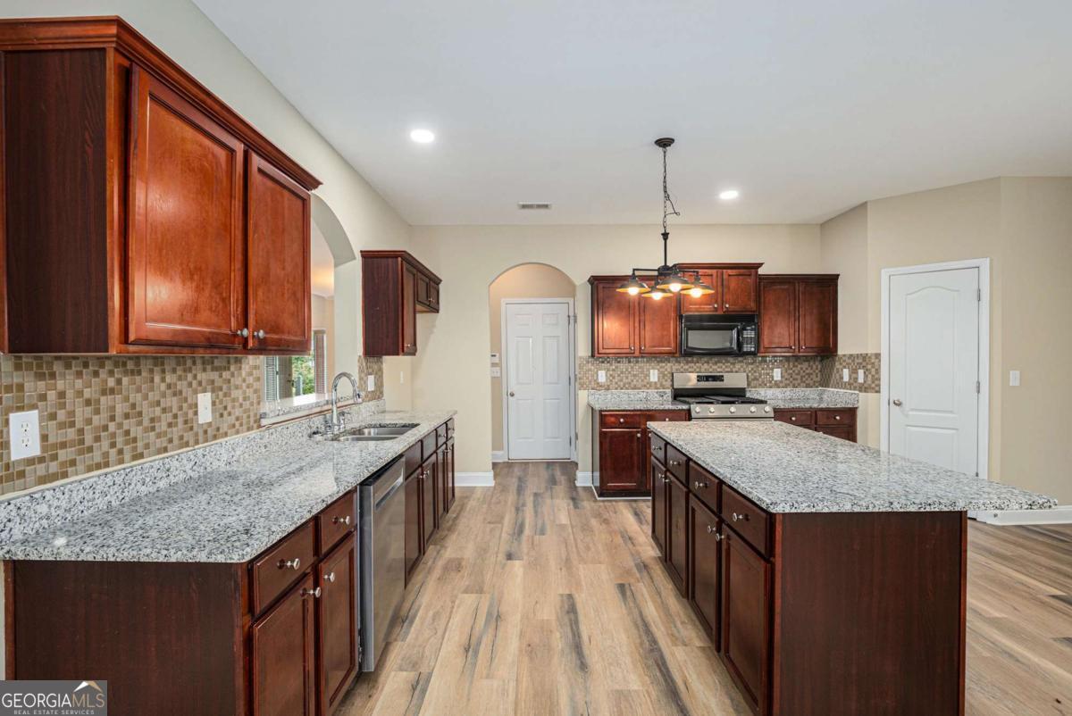 6054 Locklear Way Douglasville GA 30134