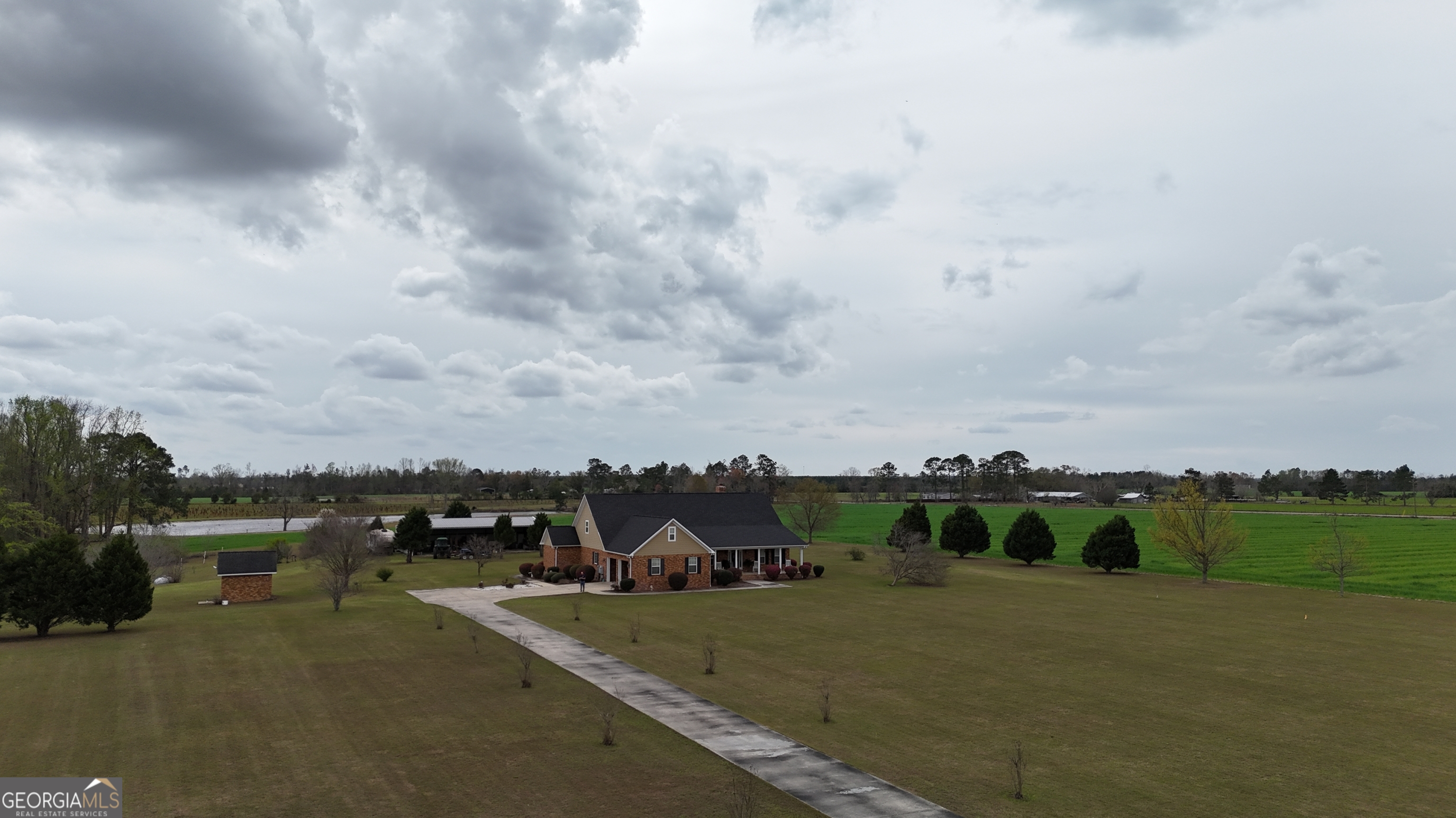40 Comer Yawn Road Hazlehurst GA 31539