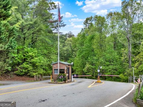 474 Seneca Way Ellijay GA 30540