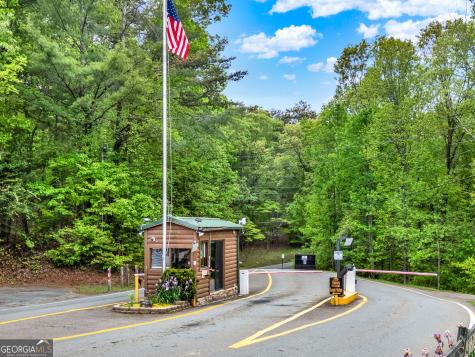 474 Seneca Way Ellijay GA 30540