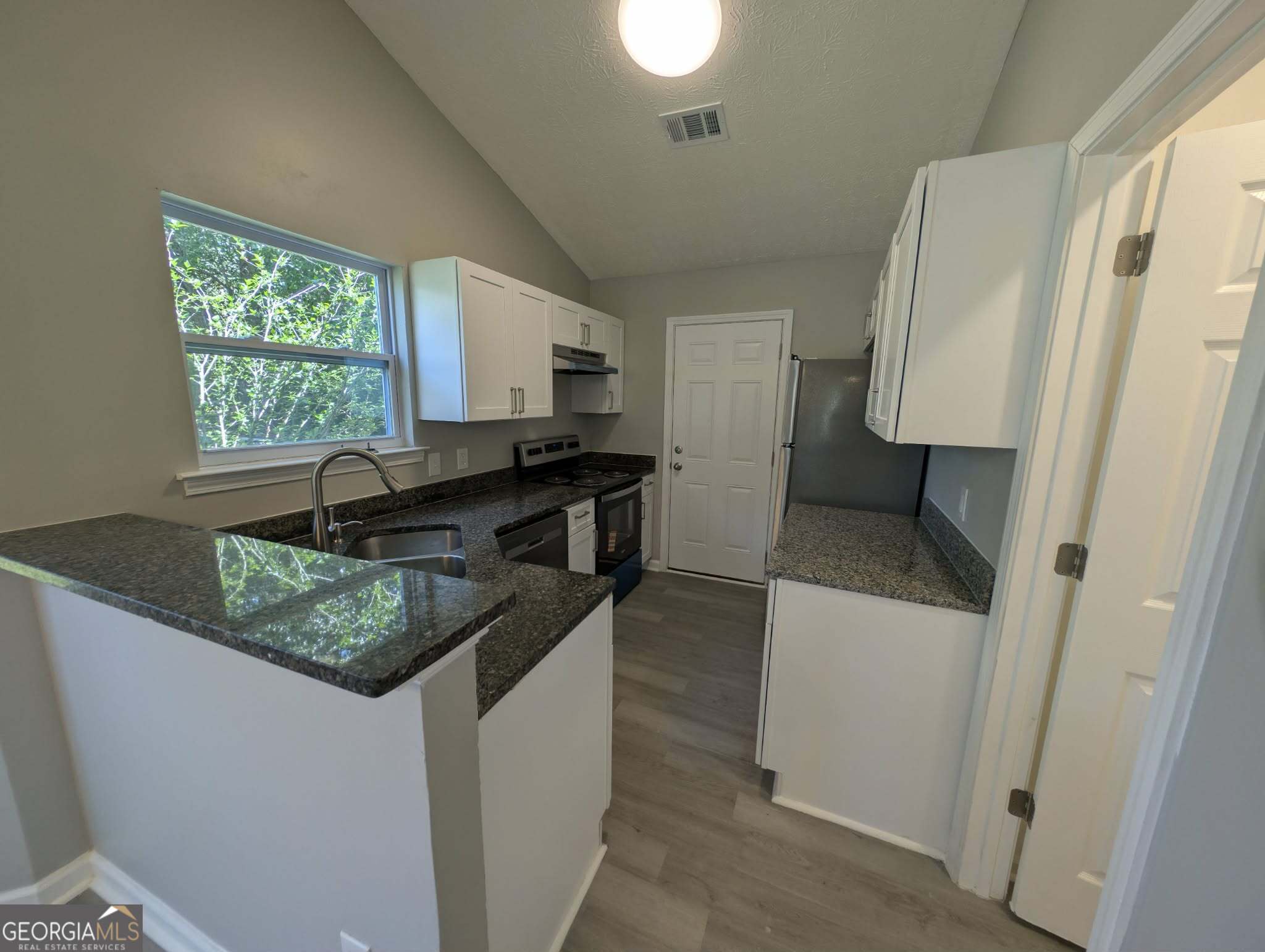156 Crystal Brook Griffin GA 30223