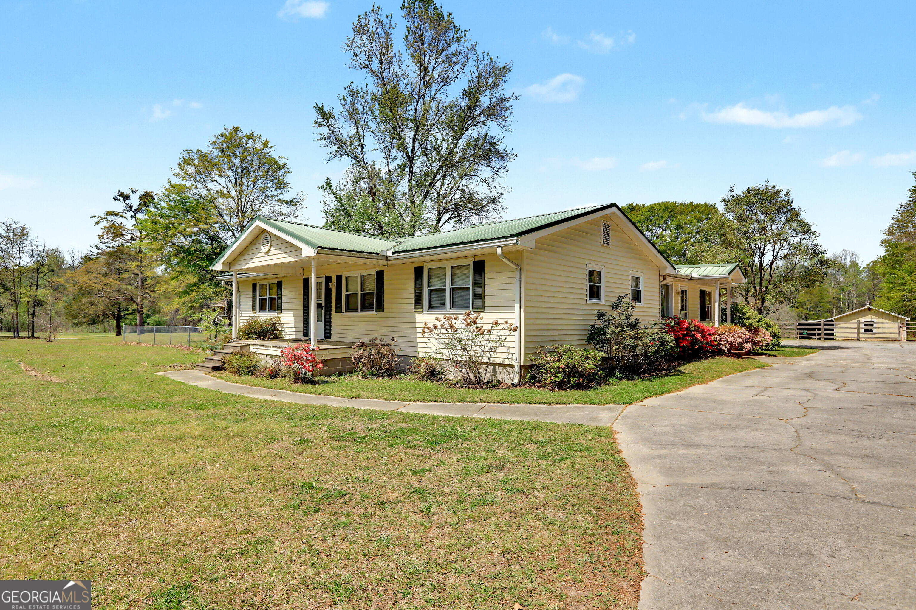 122 Mcintosh Trail Sharpsburg GA 30277