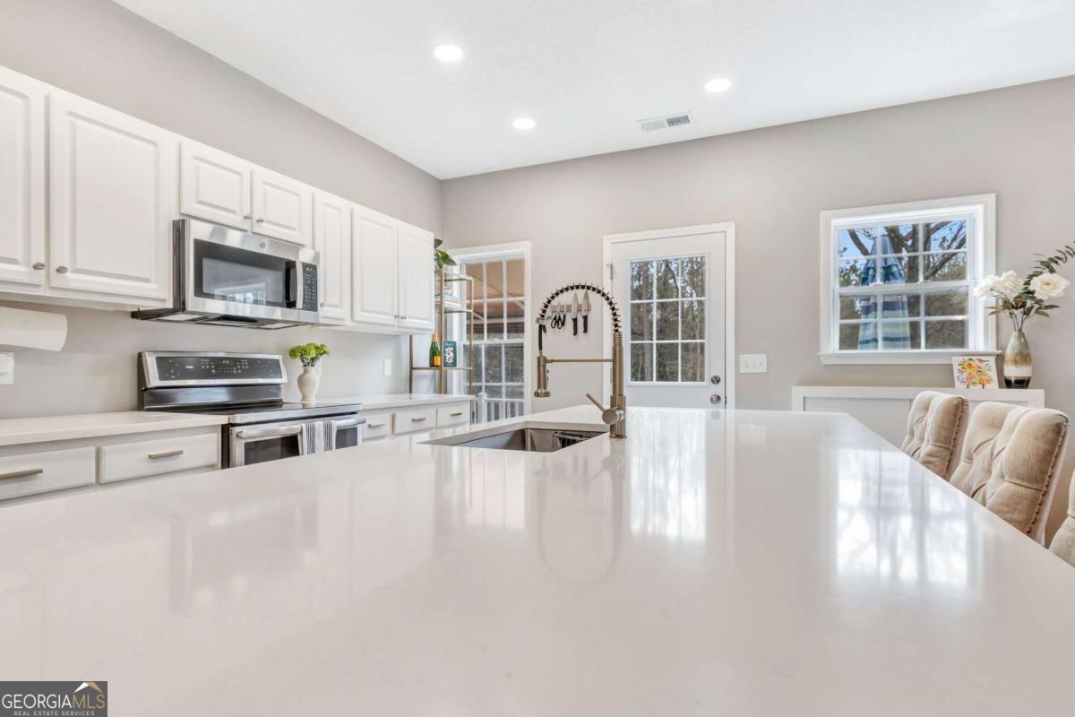 68 Skyview Road Senoia GA 30276