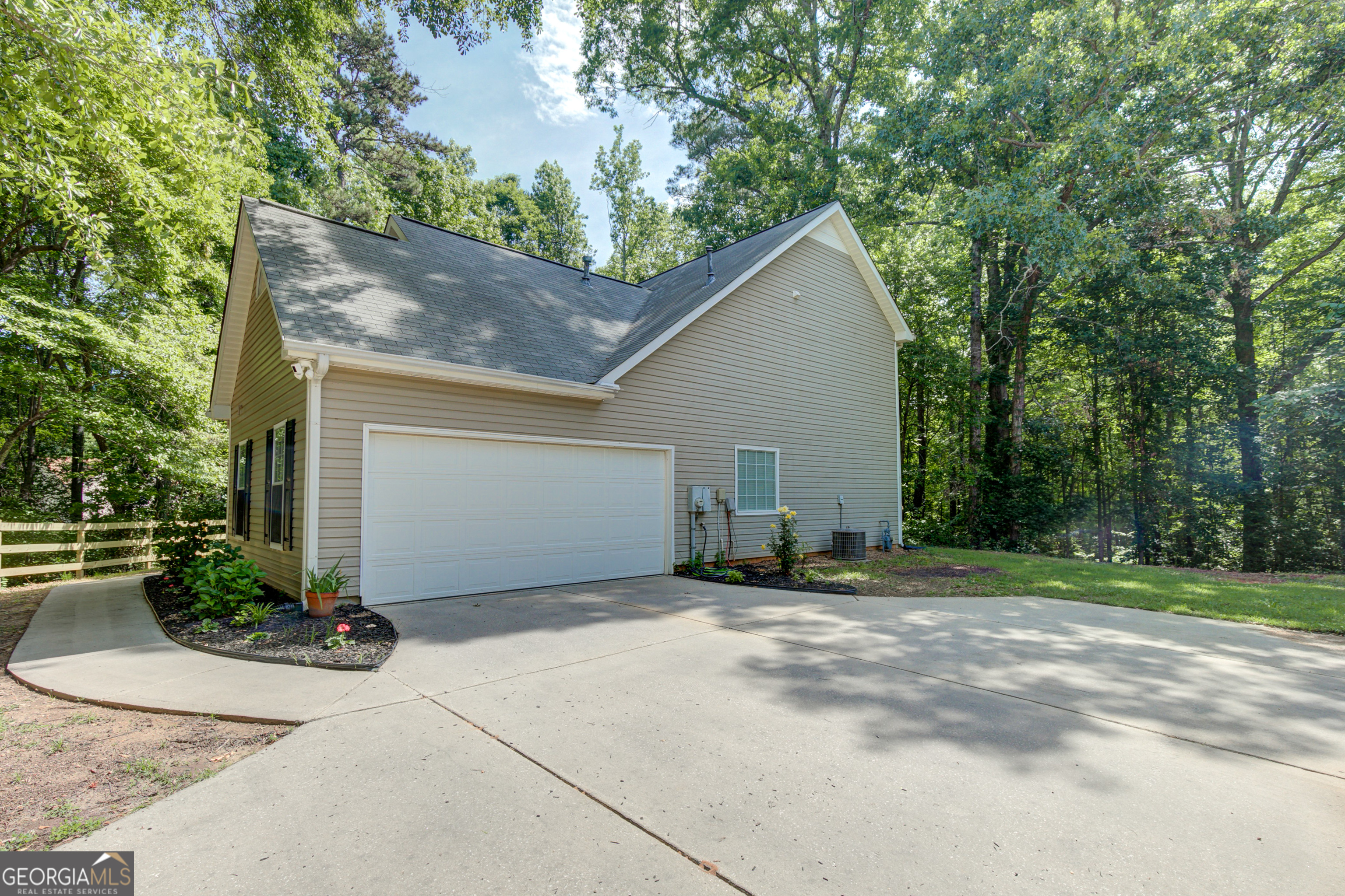 65 Riverside Way Sharpsburg GA 30277