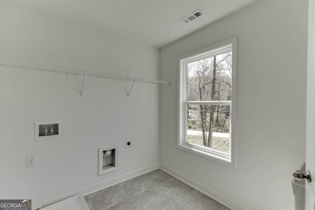1003 Lakeview Commerce GA 30529