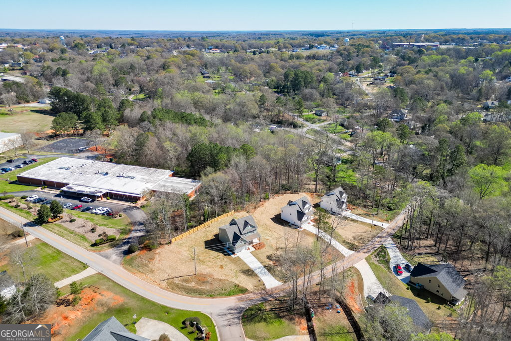 1003 Lakeview Commerce GA 30529