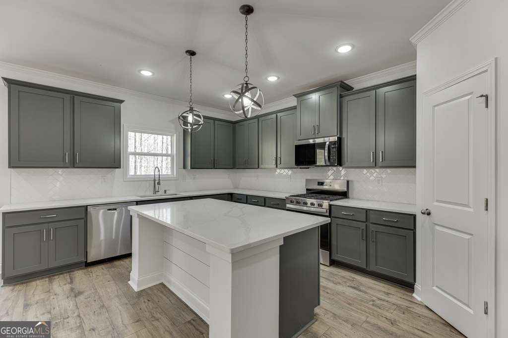 1003 Lakeview Commerce GA 30529