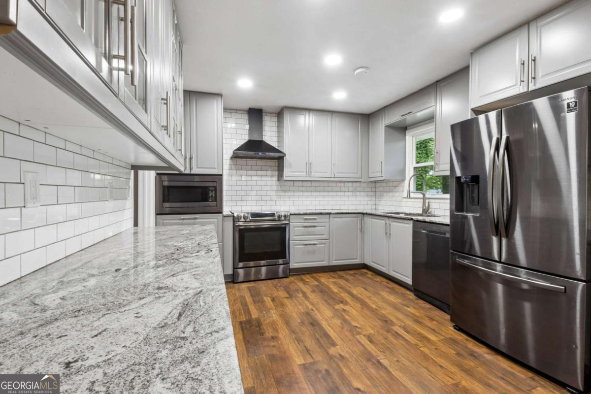 1042 Mountain Woods Court Stone Mountain GA 30087