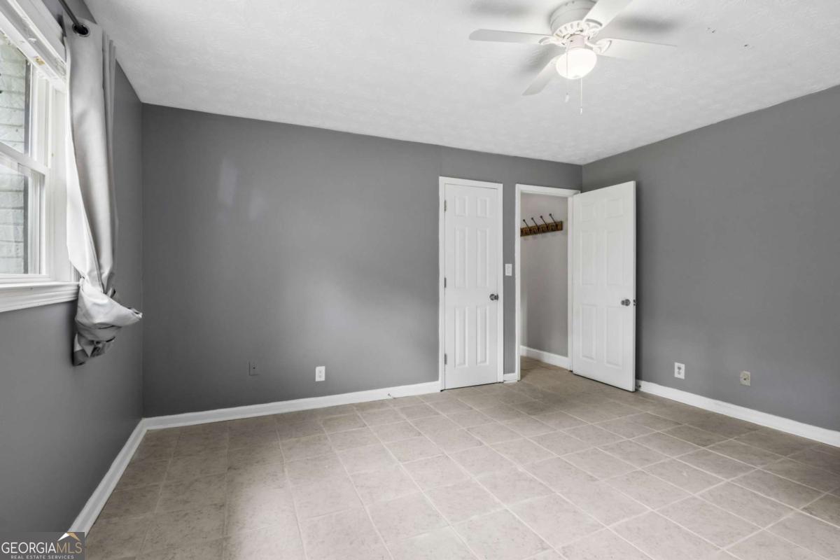 1042 Mountain Woods Court Stone Mountain GA 30087