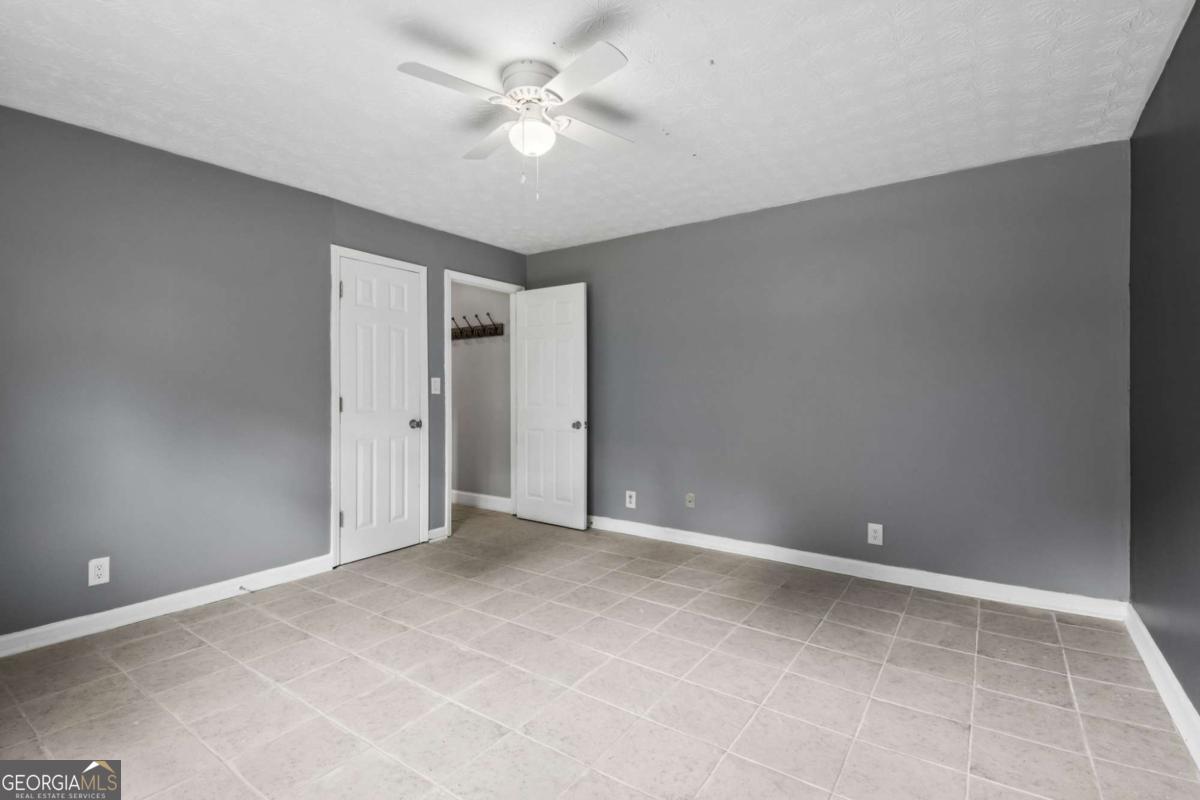 1042 Mountain Woods Court Stone Mountain GA 30087