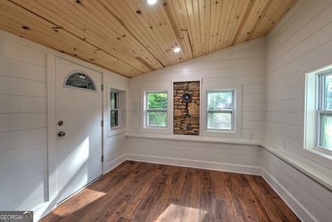 56 Hawthorn Lane Clayton GA 30525