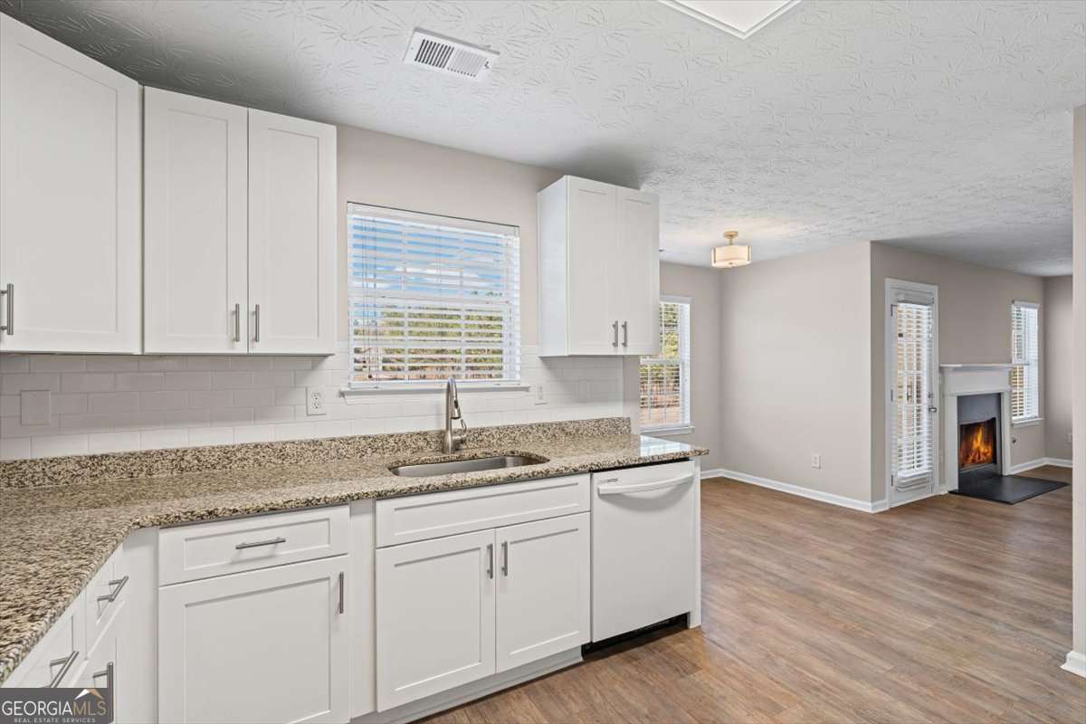 565 Amish Avenue Riverdale GA 30296