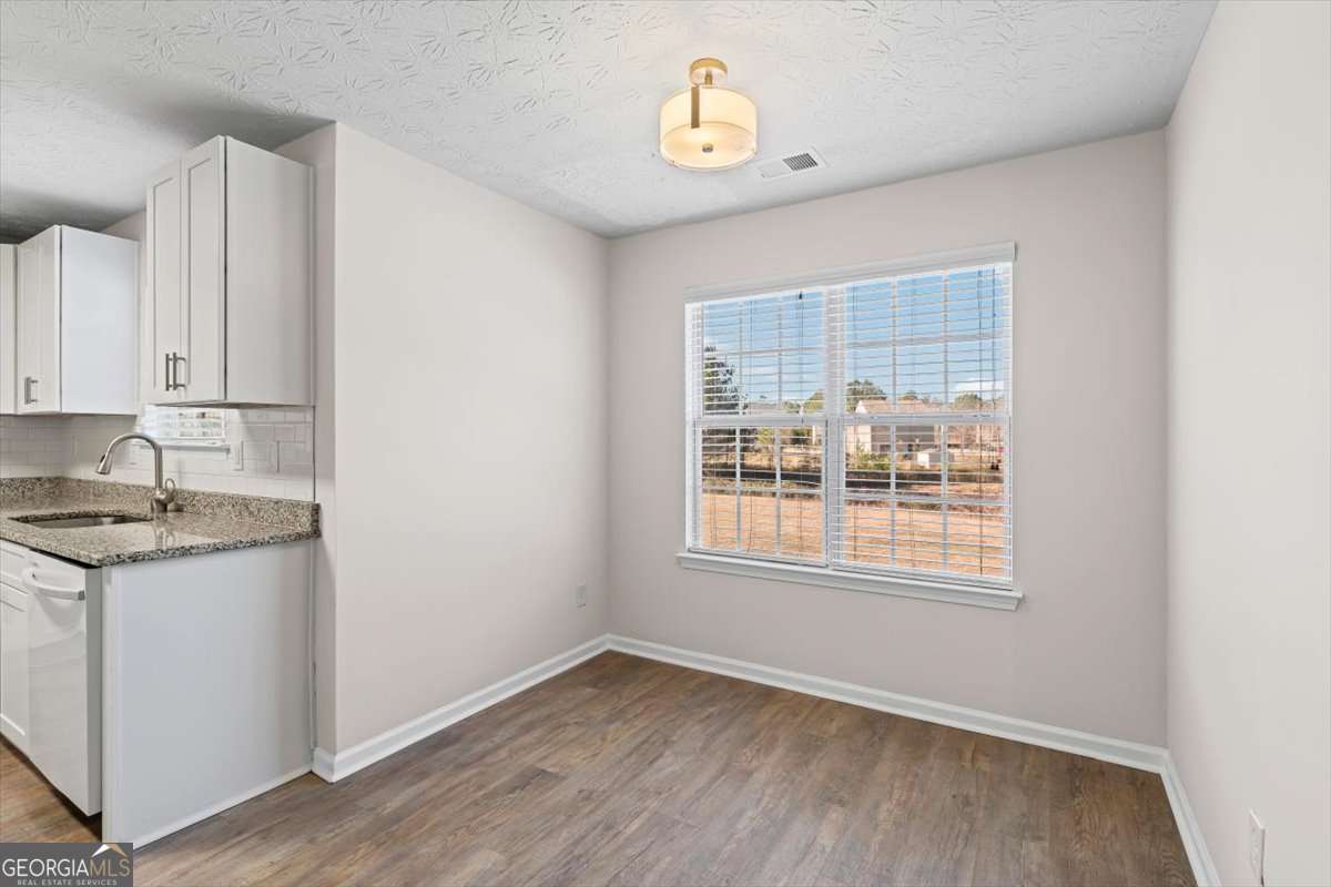 565 Amish Avenue Riverdale GA 30296