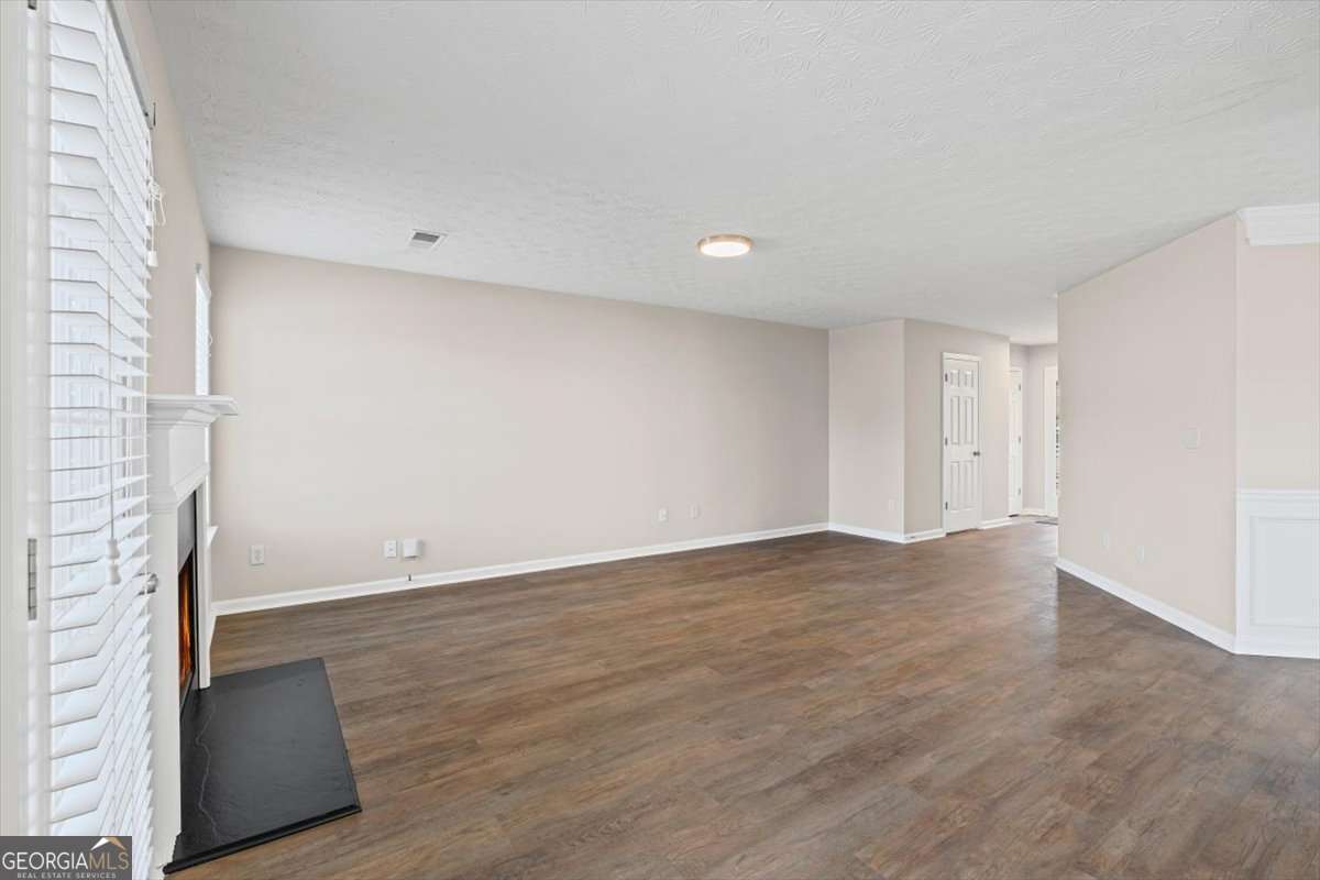 565 Amish Avenue Riverdale GA 30296