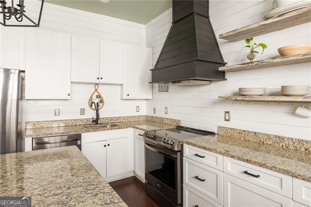 12 Salbide Avenue Newnan GA 30263