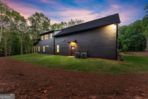 124 Fox Valley Road Clarkesville GA 30523