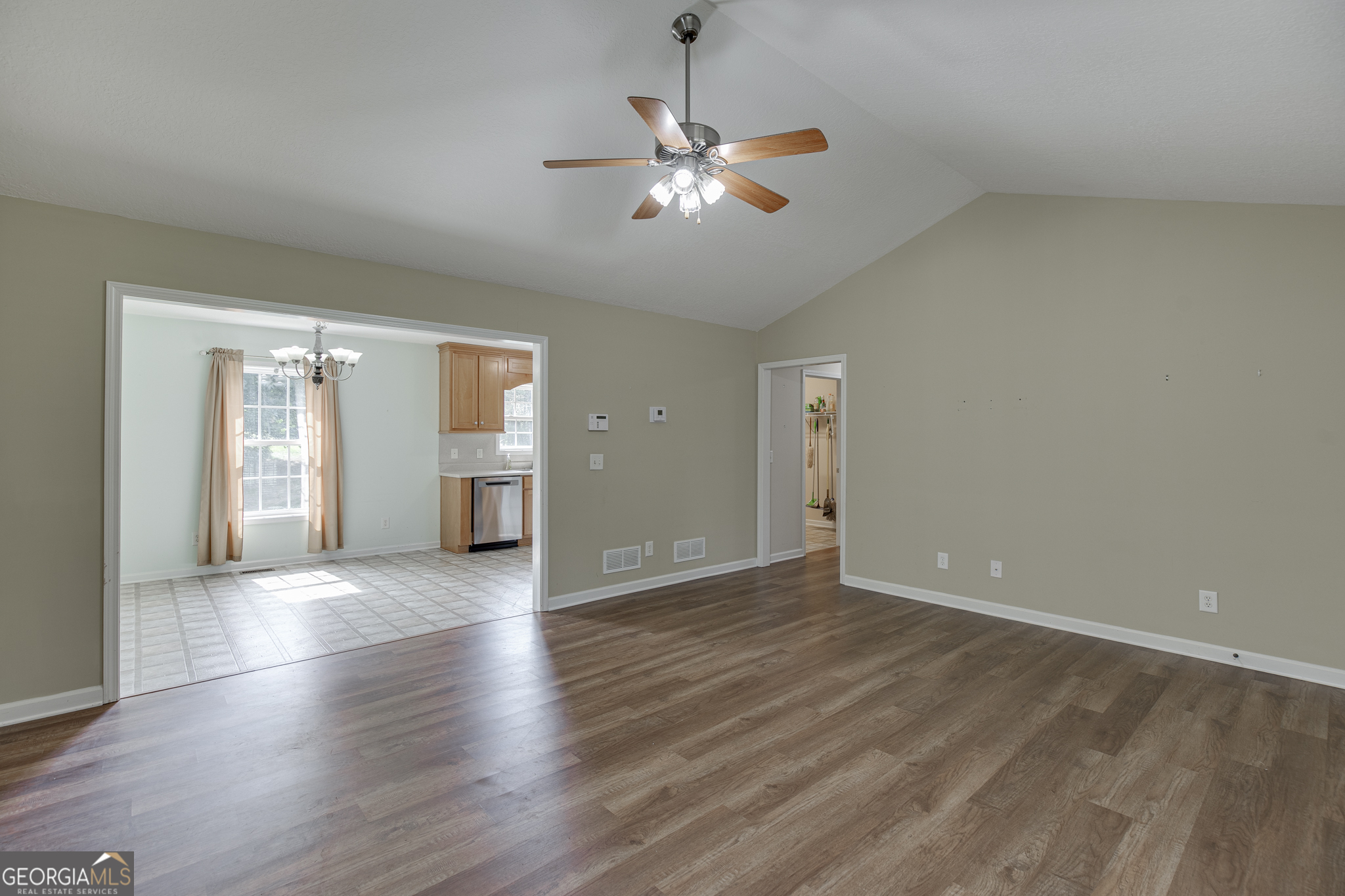 5446 Dahlonega Highway Clermont GA 30527