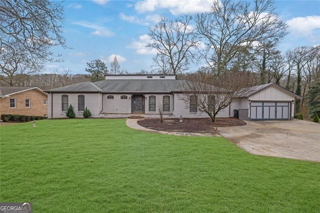 9785 La View Circle Roswell GA 30075