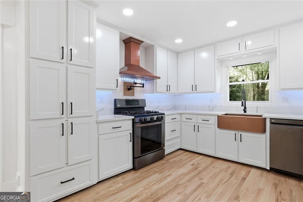 9785 La View Circle Roswell GA 30075